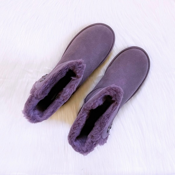 UGG Women’s Bailey Snaps Taro Suede Boots - Picture 5 of 10